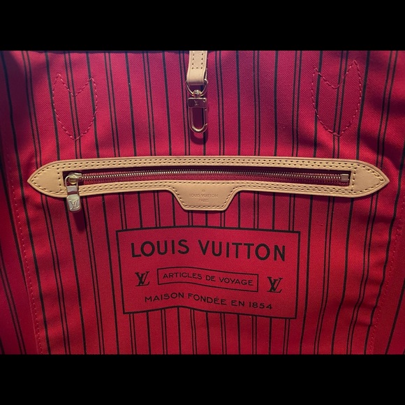 Louis Vuitton Monogram Neverfull MM - Picture 4 of 14